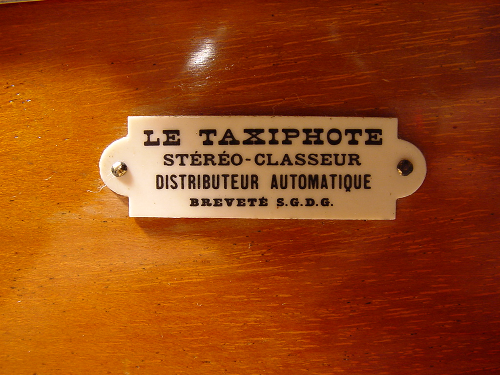 Wallpaper Appareils photos 0586-12 RICHARD.J le taxiphot plaquette collection AMI