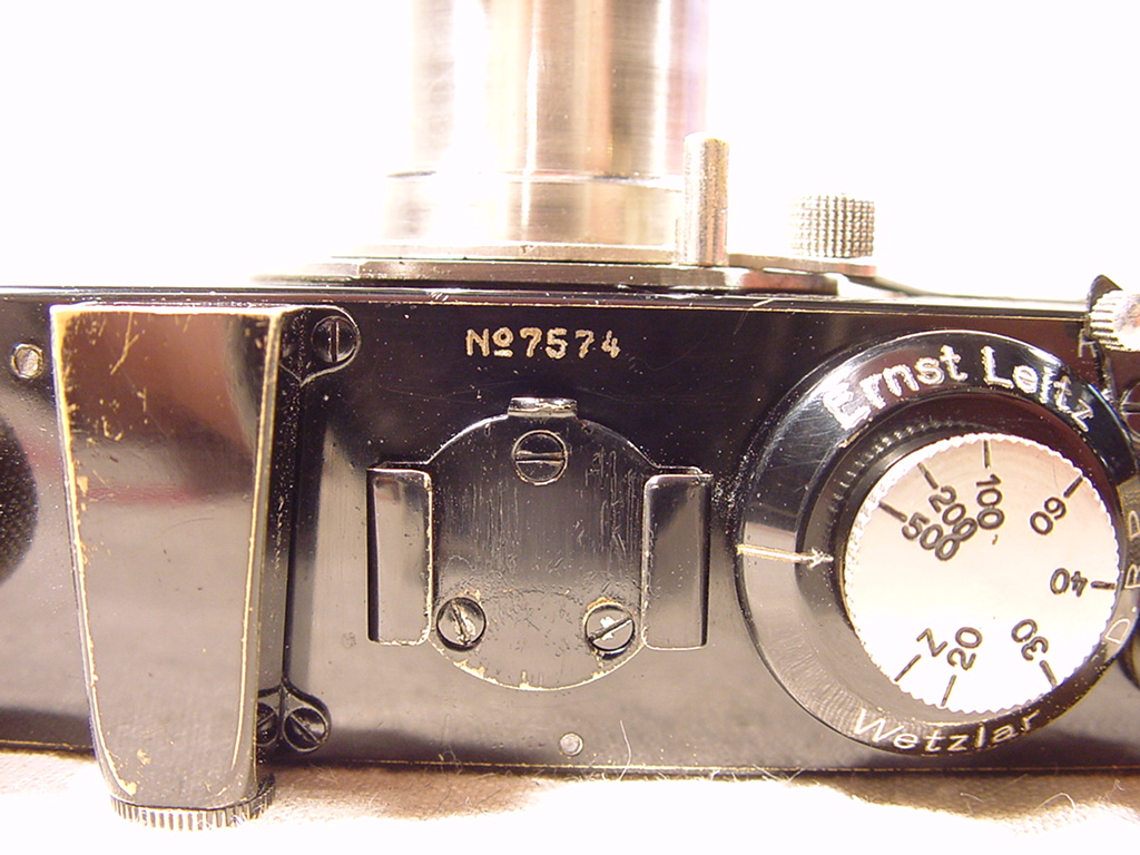 Wallpaper 2067-14  LEITZ  Leica modele A, collection AMI Appareils photos