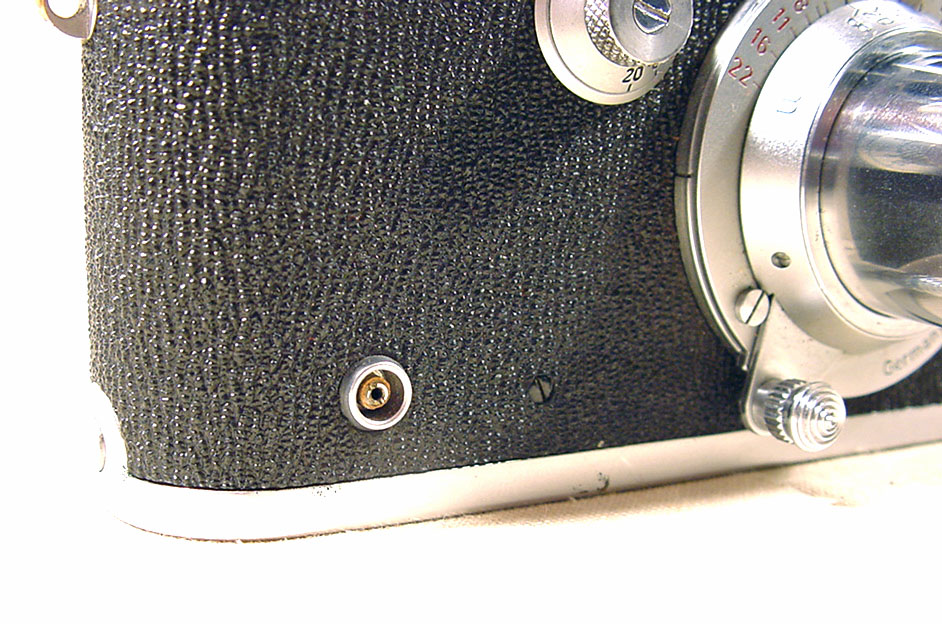 Wallpaper 2109-14  LEITZ  Leica IIIa monte en sarre, collection AMI Appareils photos