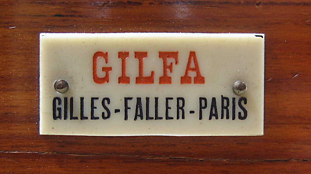 Wallpaper 1075-11 GILLES-FALLER Gilfa tropical, collection AMI Appareils photos