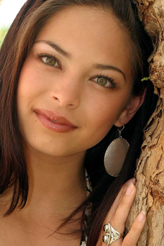 Wallpaper kristin kreuk portrait iPhone