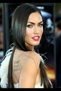 Wallpaper iPhone Megan Fox portrait