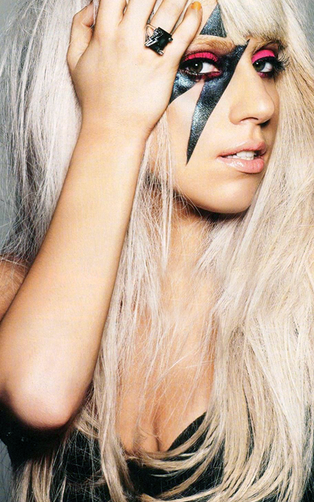 Wallpaper portrait blonde maquillee Lady Gaga