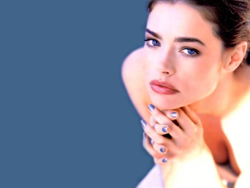 Wallpaper maquillage Denise Richards