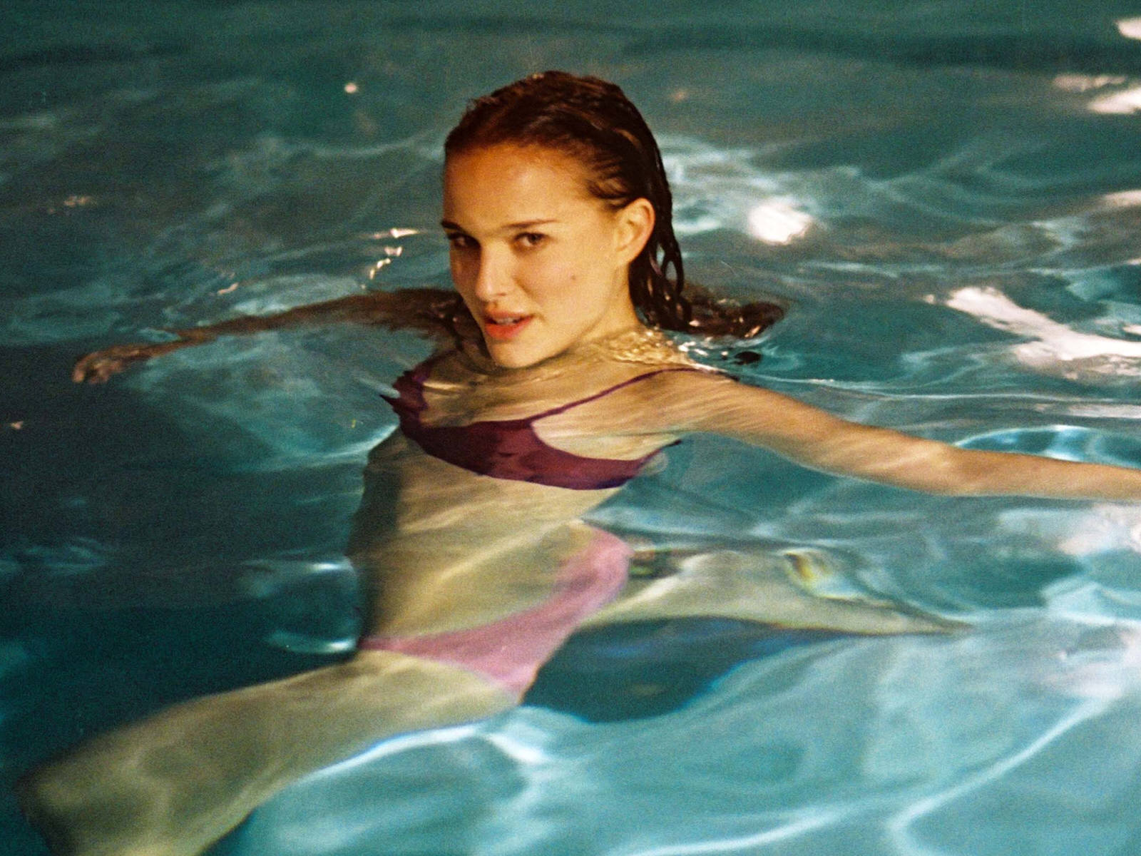 Wallpaper a la piscine Natalie Portman