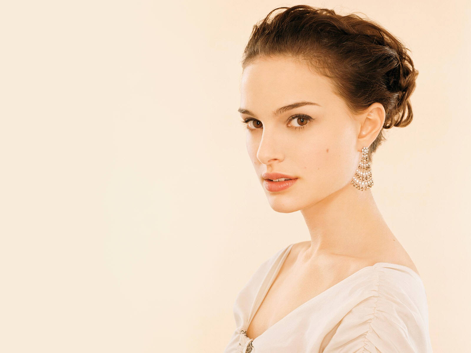 Wallpaper portrait boucles d oreille Natalie Portman