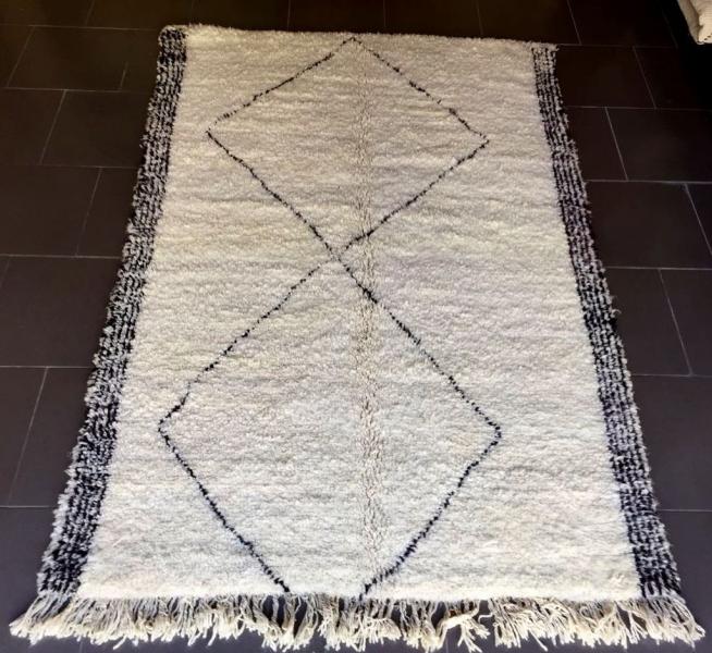 Beni ourain rug :     rug Moroccan
