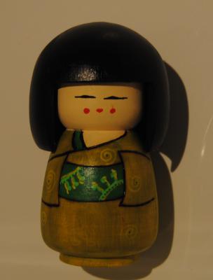 Kokeshi ou poupe japonaise 