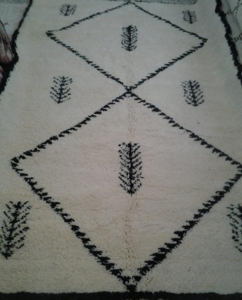 MOROCCAN BENI OURAIN RUG SAMAKA